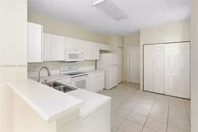 2143 Hacienda Ter, Weston, FL 33327 - Photo 8