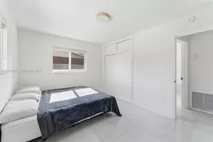 251 N 71st Ave, Hollywood, FL 33024 - Photo 18