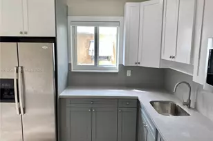 1147 NE 113th St, Miami, FL 33161 - Photo 4