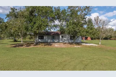 64 Clarice Ct, Lake Placid, FL 33960 - Photo 2