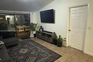 10161 SW 137th Ct, Miami, FL 33186 - Photo 2