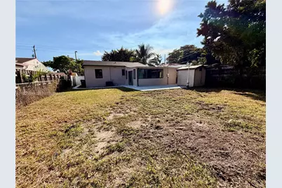 3527 NW 17th St, Miami, FL 33125 - Photo 18