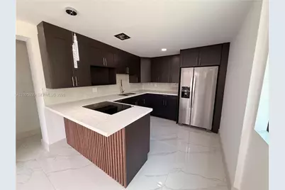 3527 NW 17th St, Miami, FL 33125 - Photo 1