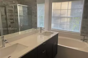 10739 Oak Bend Way, Wellington, FL 33414 - Photo 14