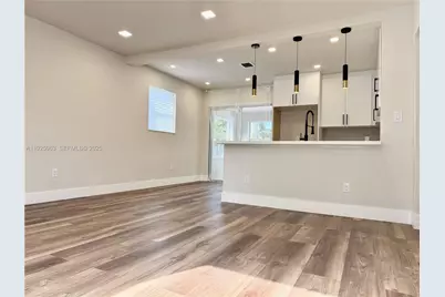 7951 NW 30th St, Davie, FL 33024 - Photo 14
