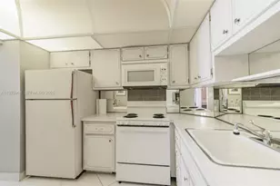 1950 S Ocean Dr, Hallandale Beach, FL 33009 - Photo 16