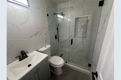 659 E 19th St #659, Hialeah, FL 33013 - Photo 8