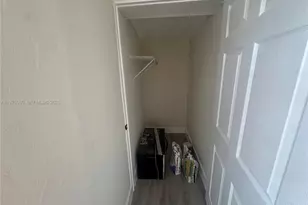 659 E 19th St, Hialeah, FL 33013 - Photo 20