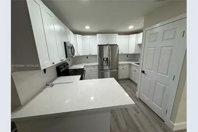 659 E 19th St #659, Hialeah, FL 33013 - Photo 4