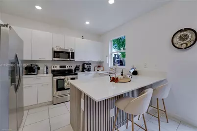 12453 NW 23rd Ct, Miami, FL 33167 - Photo 6