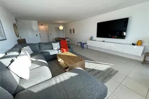 10101 E Bay Harbor Dr, Bay Harbor Islands, FL 33154 - Photo 8