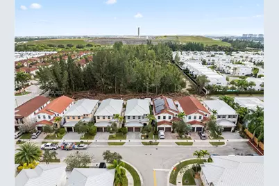 6933 NW 104th Ct, Doral, FL 33178 - Photo 4