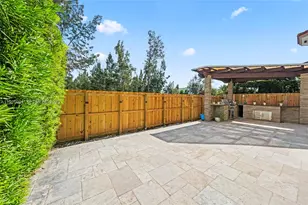 6933 NW 104th Ct, Doral, FL 33178 - Photo 18