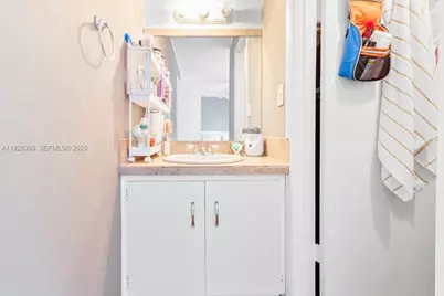 8105 Lagos De Campo Blvd #J-2, Tamarac, FL 33321 - Photo 22