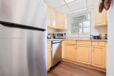 8105 Lagos De Campo Blvd #J-2, Tamarac, FL 33321 - Photo 10