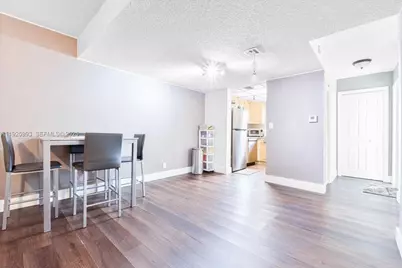 8105 Lagos De Campo Blvd #J-2, Tamarac, FL 33321 - Photo 4