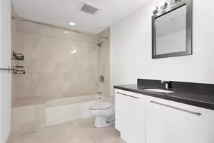 90 SW 3rd St, Miami, FL 33130 - Photo 10