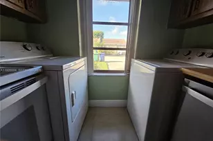 5317 SW 140th Pl, Miami, FL 33175 - Photo 8