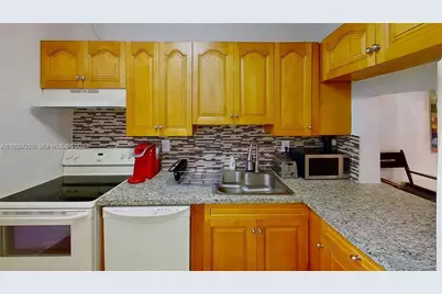 1666 West Ave #312, Miami Beach, FL 33139 - Photo 6