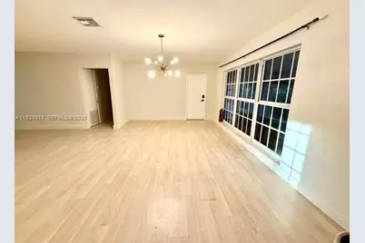 12995 NE 5th Ave, North Miami, FL 33161 - Photo 16