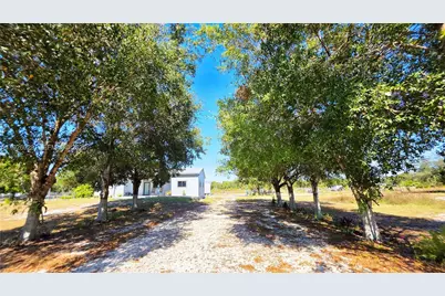 527 Perimeter Rd, Labelle, FL 33440 - Photo 30