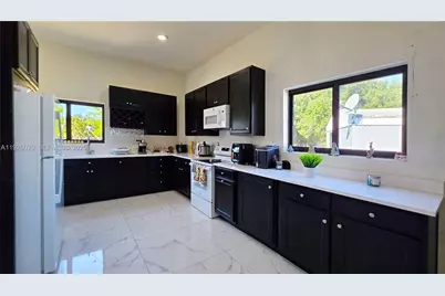 527 Perimeter Rd, Labelle, FL 33440 - Photo 12