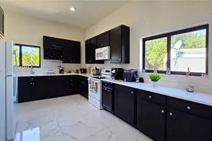 527 Perimeter Rd, Labelle, FL 33440 - Photo 12