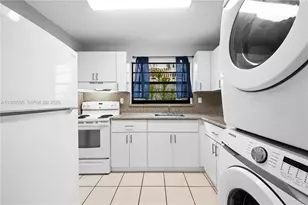 7915 Harding Ave, Miami Beach, FL 33141 - Photo 10