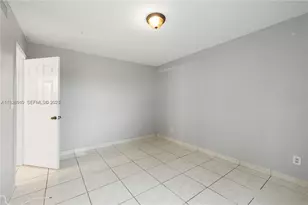 1276 SW 113th Terrace, Pembroke Pines, FL 33025 - Photo 14