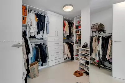 200 Biscayne Boulevard Way #3108, Miami, FL 33131 - Photo 28