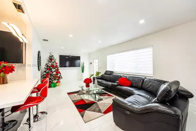 9365 SW 44th St, Miami, FL 33165 - Photo 12