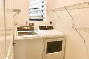 561 NE 6th Pl, Florida City, FL 33034 - Photo 6