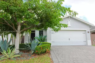 561 NE 6th Pl, Florida City, FL 33034 - Photo 1