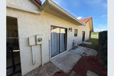 16233 Laurel Dr #17, Weston, FL 33326 - Photo 4