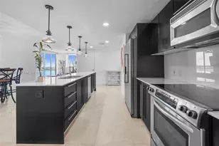 665 NE 25th St, Miami, FL 33137 - Photo 10
