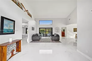 3071 Perriwinkle Cir, Davie, FL 33328 - Photo 10