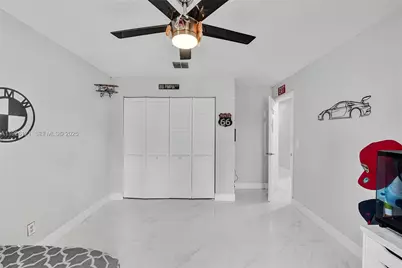 3071 Perriwinkle Cir, Davie, FL 33328 - Photo 40