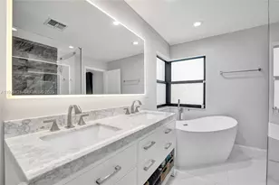 3071 Perriwinkle Cir, Davie, FL 33328 - Photo 32