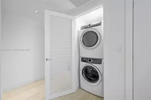 1451 Brickell Ave, Miami, FL 33131 - Photo 8