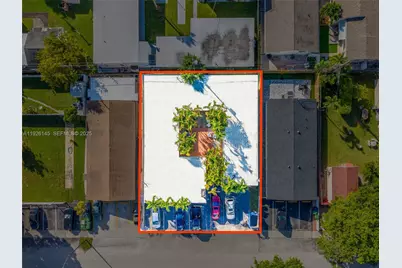 700 NE 6th St, Hallandale Beach, FL 33009 - Photo 4