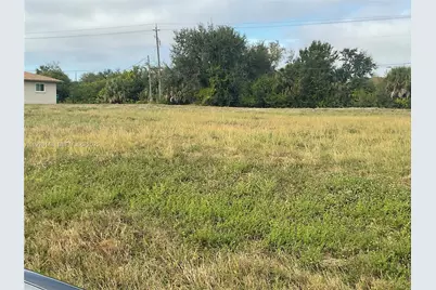 325 Boundary Blvd, Other City - In The State Of Florida, FL 33947 - Photo 2