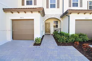 2873 SE 24th Ave, Homestead, FL 33035 - Photo 2