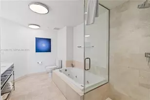 4401 Collins Ave, Miami Beach, FL 33140 - Photo 20
