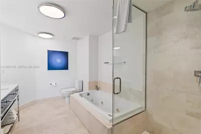 4401 Collins Ave #2517, Miami Beach, FL 33140 - Photo 20