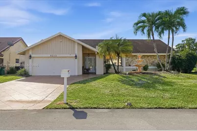 8213 Cassia Ter, Tamarac, FL 33321 - Photo 2
