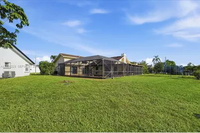 8213 Cassia Ter, Tamarac, FL 33321 - Photo 34