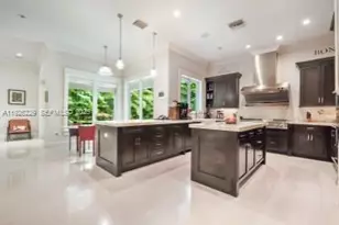 7821 SW 54th Ct, Miami, FL 33143 - Photo 6