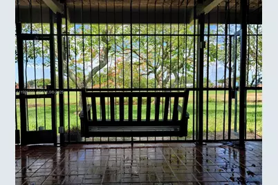 19066 Bobolink Dr, Hialeah, FL 33015 - Photo 10