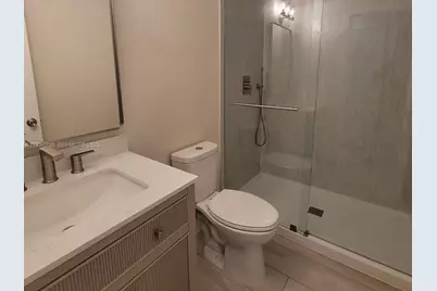 19066 Bobolink Dr, Hialeah, FL 33015 - Photo 8