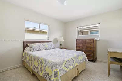 10551 SW 27th St, Miami, FL 33165 - Photo 20